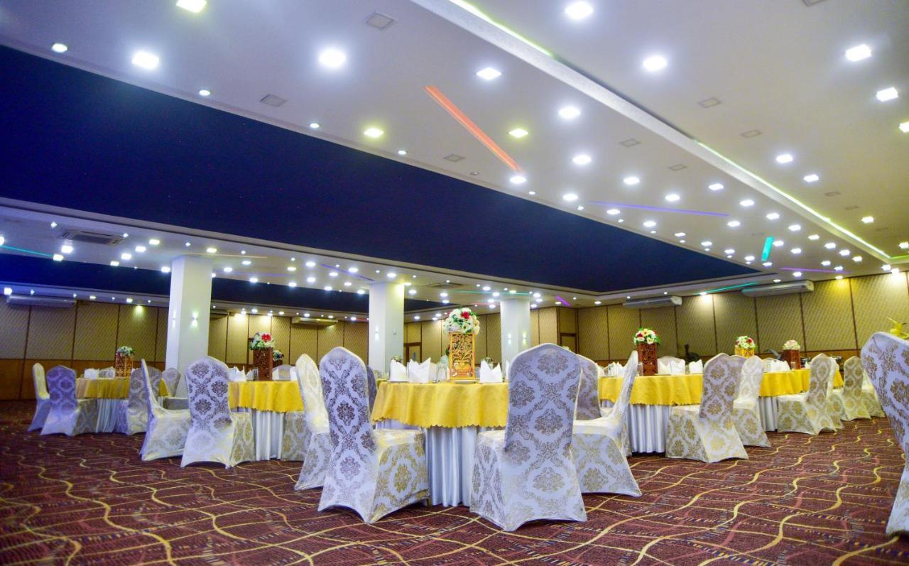 Hotel Blue Sky Kurunegala Extérieur photo